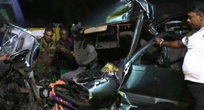 One Dead, Six Injured in Expressway Accident